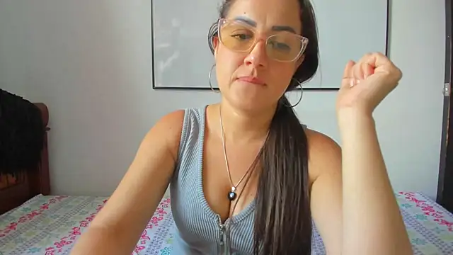 squirttati33 online show from July 27, 2026, 4:03 pm