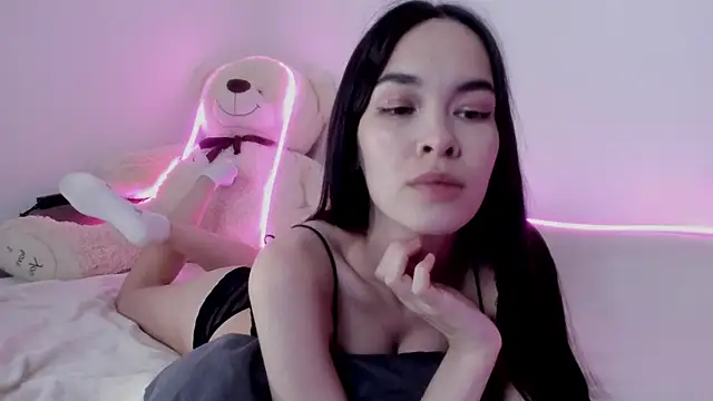 666kisses online show from February 6, 2025, 8:56 pm