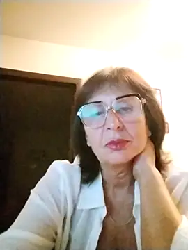 Snapshot of AlbinaXPretty chatting on September 9, 2025, 8:07 pm AlbinaXPretty online show from September 9, 2025, 8:07 pm