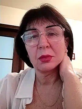 Snapshot of AlbinaXPretty chatting on March 8, 2025, 8:22 am AlbinaXPretty online show from March 8, 2025, 8:22 am