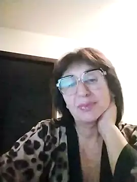 Snapshot of AlbinaXPretty chatting on December 1, 2025, 8:42 pm AlbinaXPretty online show from December 1, 2025, 8:42 pm