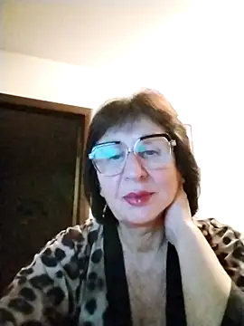 Snapshot of AlbinaXPretty chatting on October 18, 2025, 8:55 pm AlbinaXPretty online show from October 18, 2025, 8:55 pm