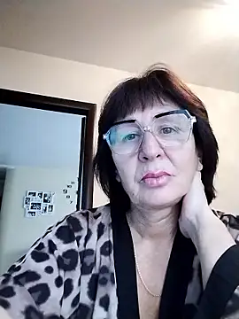 Snapshot of AlbinaXPretty chatting on October 22, 2025, 7:19 am AlbinaXPretty online show from October 22, 2025, 7:19 am