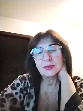 Snapshot of AlbinaXPretty chatting on October 3, 2025, 9:27 pm AlbinaXPretty online show from October 3, 2025, 9:27 pm