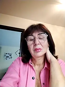 Snapshot of AlbinaXPretty chatting on October 16, 2025, 8:11 am AlbinaXPretty online show from October 16, 2025, 8:11 am