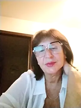 Snapshot of AlbinaXPretty chatting on September 10, 2025, 7:24 pm AlbinaXPretty online show from September 10, 2025, 7:24 pm