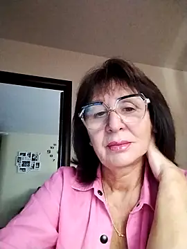 Snapshot of AlbinaXPretty chatting on September 28, 2025, 7:26 am AlbinaXPretty online show from September 28, 2025, 7:26 am