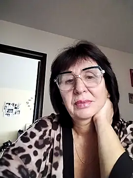 Snapshot of AlbinaXPretty chatting on November 22, 2025, 10:25 am AlbinaXPretty online show from November 22, 2025, 10:25 am