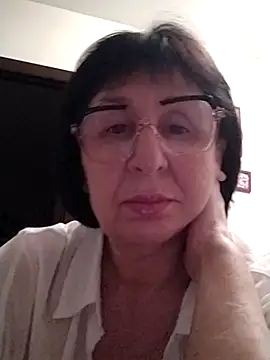 Snapshot of AlbinaXPretty chatting on March 12, 2025, 7:58 pm AlbinaXPretty online show from March 12, 2025, 7:58 pm