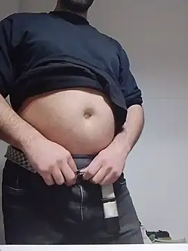 Snapshot of Passivello9 chatting on December 18, 2025, 2:16 am Passivello9 online show from December 18, 2025, 2:16 am