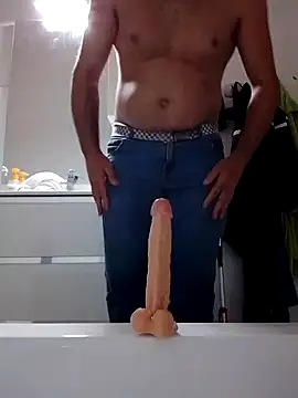 Snapshot of Passivello9 chatting on December 2, 2025, 2:56 am Passivello9 online show from December 2, 2025, 2:56 am