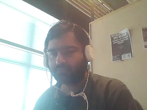 Snapshot of JohnBond009 chatting on June 16, 2026, 5:57 pm JohnBond009 online show from June 16, 2026, 5:57 pm