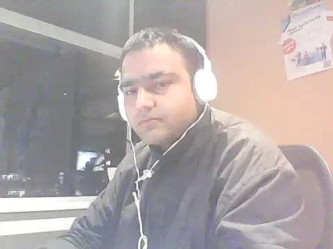 Snapshot of JohnBond009 chatting on January 20, 2025, 8:50 pm JohnBond009 online show from January 20, 2025, 8:50 pm