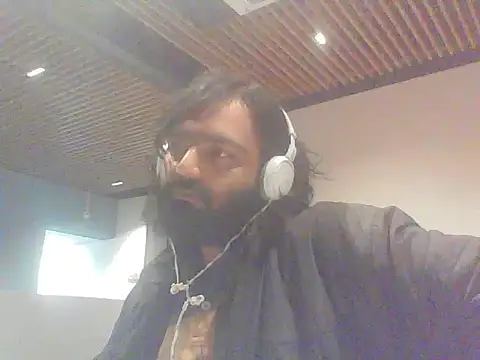 Snapshot of JohnBond009 chatting on March 20, 2026, 9:05 pm JohnBond009 online show from March 20, 2026, 9:05 pm