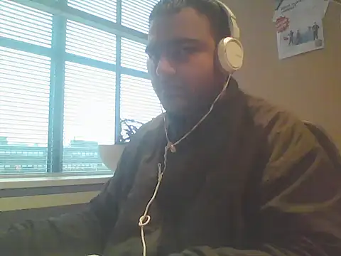 Snapshot of JohnBond009 chatting on January 23, 2025, 3:22 pm JohnBond009 online show from January 23, 2025, 3:22 pm