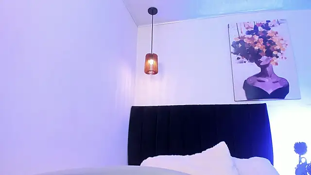 dolly zoe online show from February 12, 2026, 6:13 am