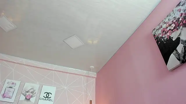 dolly zoe online show from September 15, 2025, 9:37 pm