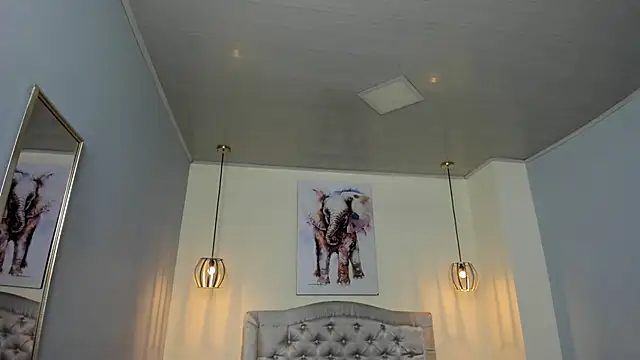 ayshel   online show from March 6, 2026, 3:34 am