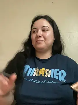 xocrybaby online show from March 5, 2025, 6:12 pm