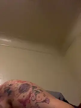 xocrybaby online show from November 29, 2025, 12:33 am