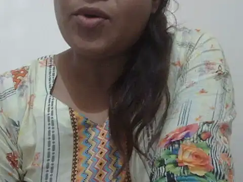 shekira99 online show from February 25, 2026, 8:41 pm