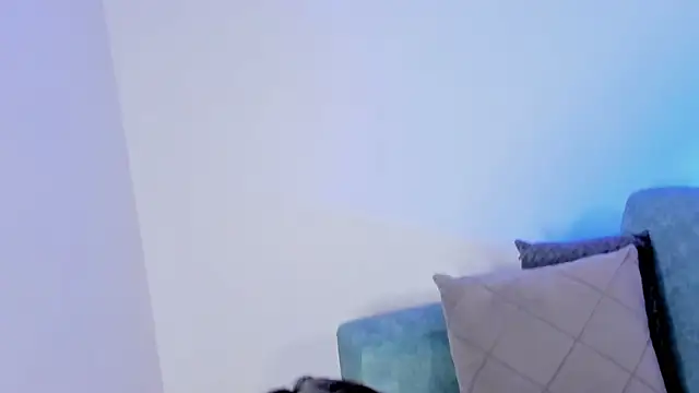 valerycolins online show from October 18, 2025, 4:36 am