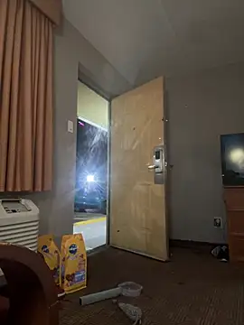 Stressreliever82 online show from April 9, 2026, 2:24 am