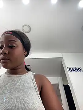 Snapshot of MichaelaCox chatting on May 15, 2026, 1:09 pm MichaelaCox online show from May 15, 2026, 1:09 pm