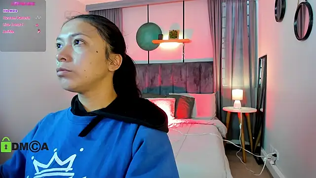 CoralineRicce  online show from September 9, 2025, 9:35 pm