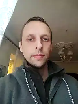Snapshot of Yrikos1 chatting on April 28, 2026, 2:10 pm Yrikos1 online show from April 28, 2026, 2:10 pm