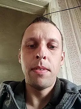 Snapshot of Yrikos1 chatting on April 11, 2026, 7:05 am Yrikos1 online show from April 11, 2026, 7:05 am