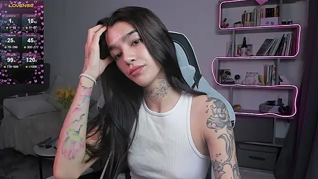 vinkitinkii online show from March 14, 2025, 7:04 am