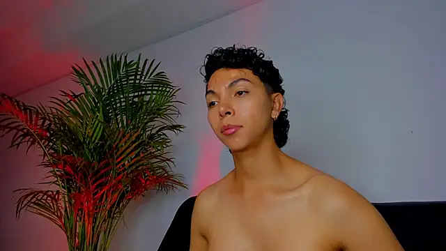 Snapshot of xhenisa_ chatting on November 20, 2025, 8:53 pm xhenisa online show from November 20, 2025, 8:53 pm