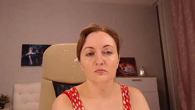 Snapshot of BettyFootFetish chatting on February 27, 2025, 1:17 pm BettyFootFetish online show from February 27, 2025, 1:17 pm