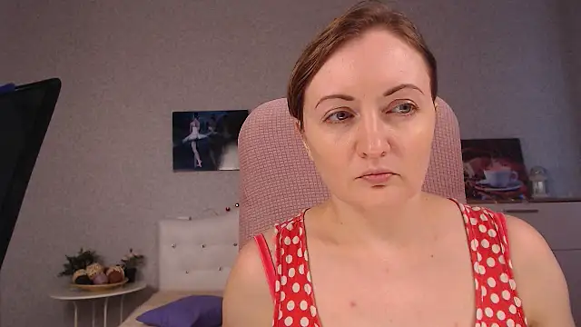 Snapshot of BettyFootFetish chatting on December 4, 2025, 7:29 am BettyFootFetish online show from December 4, 2025, 7:29 am