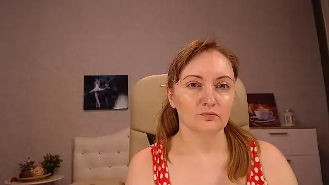 Snapshot of BettyFootFetish chatting on March 18, 2025, 12:39 pm BettyFootFetish online show from March 18, 2025, 12:39 pm