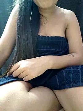 Snapshot of Roshni_98 chatting on October 11, 2025, 7:48 pm Roshni 98 online show from October 11, 2025, 7:48 pm