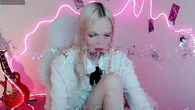 Snapshot of Emily_Nyaffee chatting on September 23, 2025, 9:05 am Emily Nyaffee online show from September 23, 2025, 9:05 am