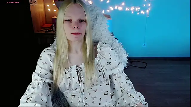 Snapshot of Emily_Nyaffee chatting on March 20, 2025, 7:14 pm Emily Nyaffee online show from March 20, 2025, 7:14 pm