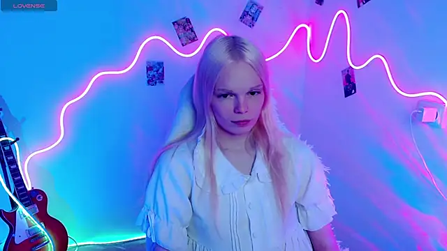 Snapshot of Emily_Nyaffee chatting on October 7, 2025, 7:59 pm Emily Nyaffee online show from October 7, 2025, 7:59 pm