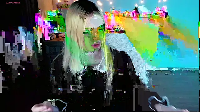 Snapshot of Emily_Nyaffee chatting on February 22, 2025, 11:24 pm Emily Nyaffee online show from February 22, 2025, 11:24 pm