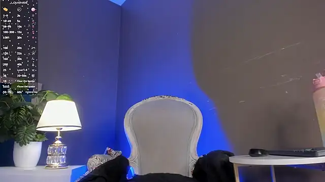 KarlynHoliss online show from December 30, 2024, 12:32 am