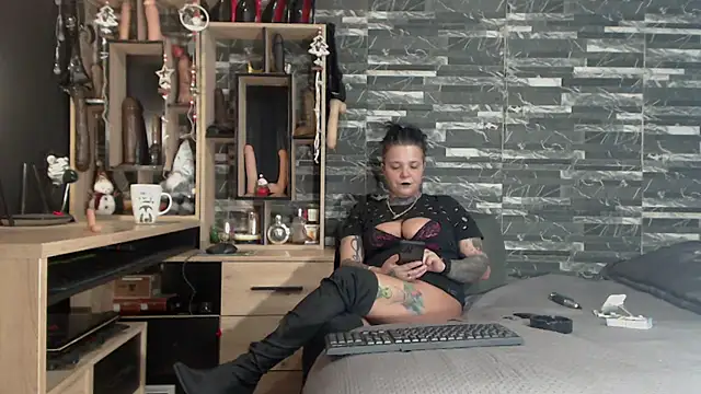 Mistress Miry online show from December 27, 2024, 4:36 am