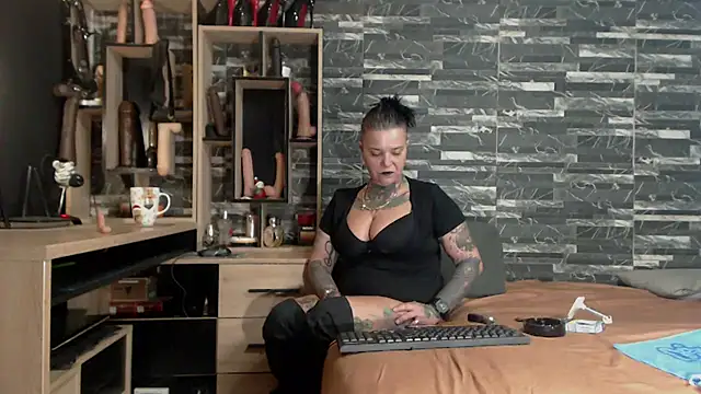 Mistress Miry online show from January 12, 2025, 4:31 am