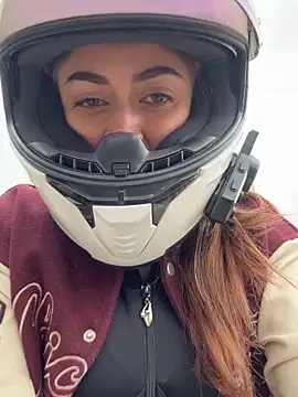 Snapshot of babesamanta chatting on December 21, 2025, 8:42 pm babesamanta online show from December 21, 2025, 8:42 pm