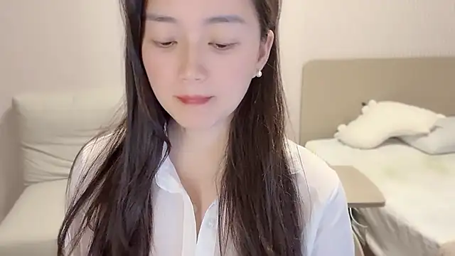 Snapshot of A-xena chatting on October 24, 2025, 2:49 pm A-xena online show from October 24, 2025, 2:49 pm