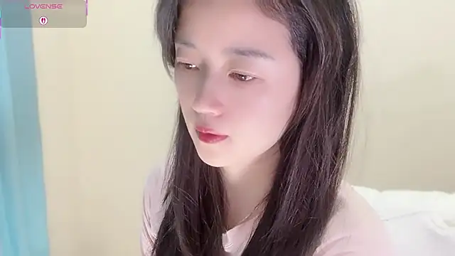 Snapshot of A-xena chatting on December 14, 2025, 2:29 am A-xena online show from December 14, 2025, 2:29 am