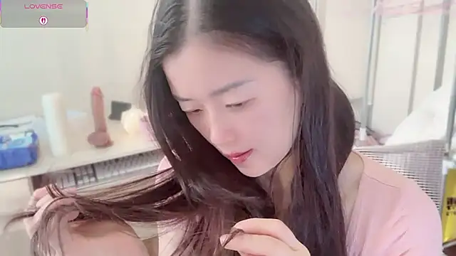 Snapshot of A-xena chatting on November 26, 2025, 2:33 am A-xena online show from November 26, 2025, 2:33 am