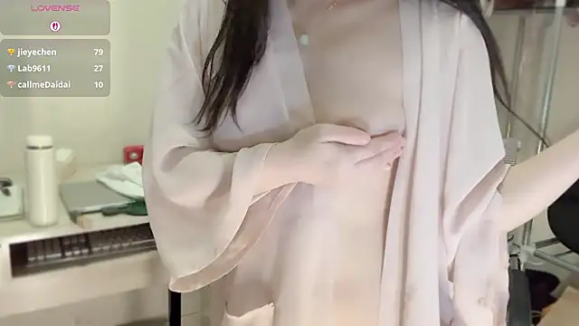 Snapshot of A-xena chatting on November 16, 2025, 2:55 pm A-xena online show from November 16, 2025, 2:55 pm