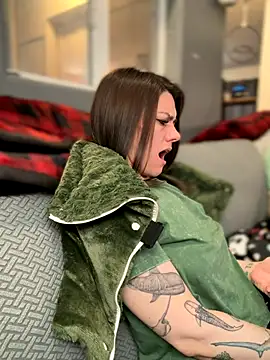 LadyLena1 online show from December 17, 2025, 12:15 am